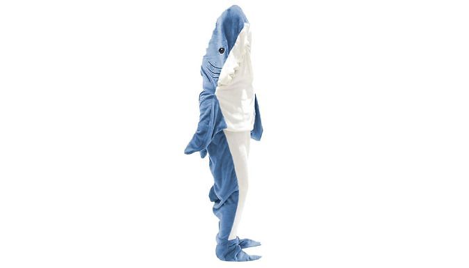 Hooded Shark Blanket at Go Groopie