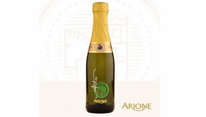 Sweet Sparkling Moscato d'Asti Arione Wine - 24 Mini Bottles from Go Groopie