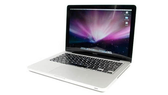 Apple MacBook 2008 - 13.3-Inch or 15-Inch Display