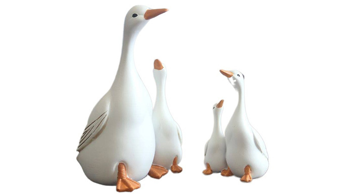 4-Piece Duck Family Resin Ornament Set - 1 or 2