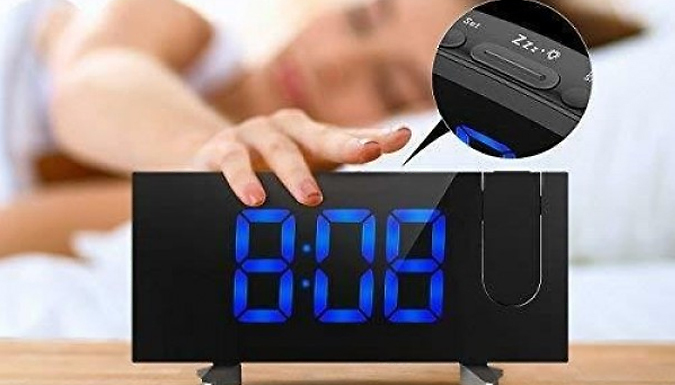 Projection Radio Alarm Clock with Charging Station
