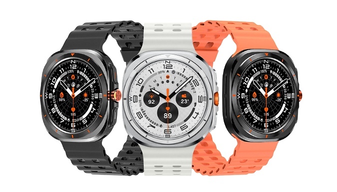 Go Groopie Cool For Deal Ultra Smart Watch with HD Display & Monitoring - 3 Colours