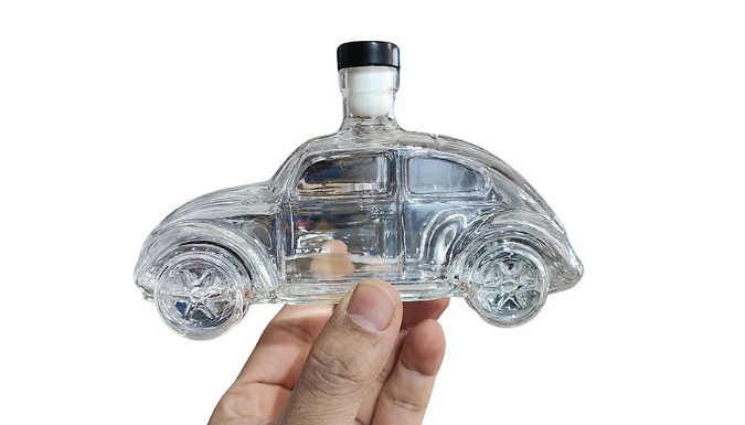 Vintage Car-Shaped Whiskey Decanter