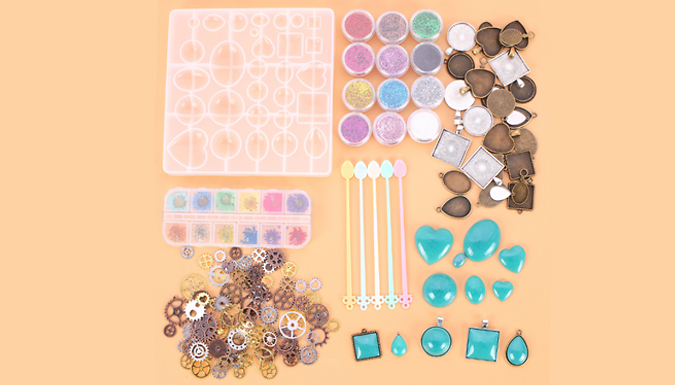 45-Piece Set of DIY Jewellery-Making Silicone Resin Moulds & Pendants