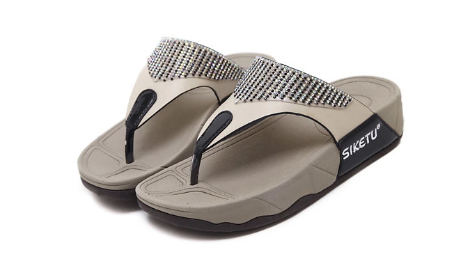 Faux Leather Rhinestone-Studded Flatform Sandals - 2 Colours & 6 Sizes Faux Leather Rhinestone-Studded Flatform Sandals - 2 Colours & 6 Sizes