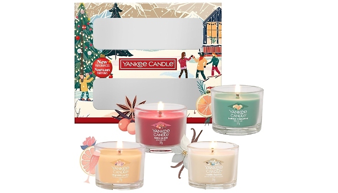 Yankee Candle 4-Piece Votive Christmas Candle Gift Set - Apres Ski Collection!
