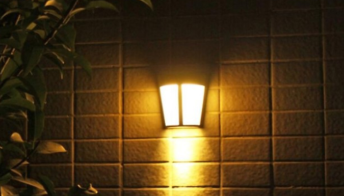 1 or 2-Pack of Energy Saving Solar Power Garden Lights - 2 Colours