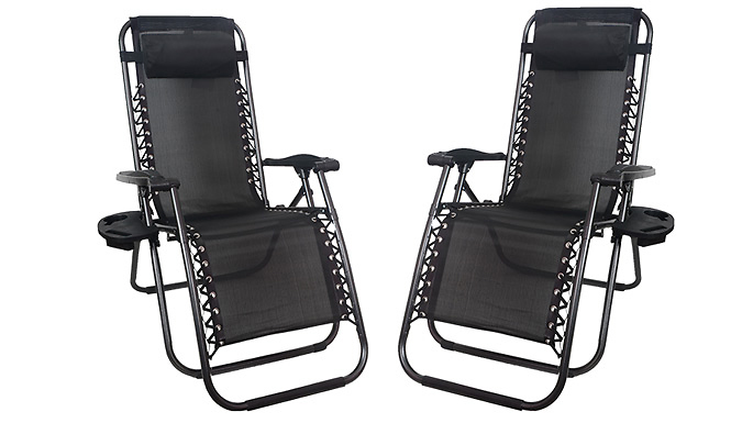 Pair of Zero Gravity Chairs With Cup Holder, Table & Sun Shade