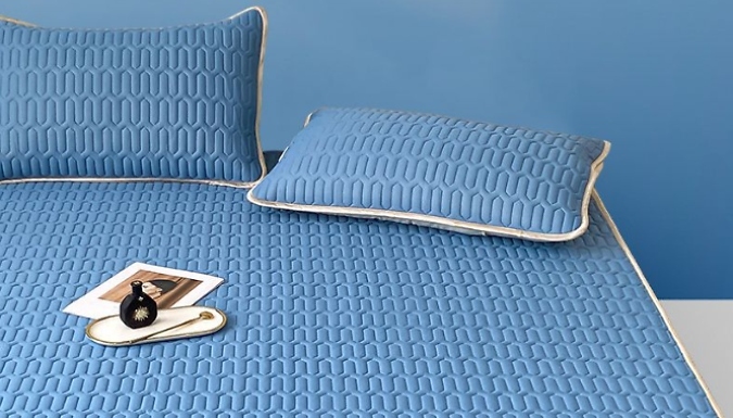 3-Piece Cooling Blanket and Pillowcases - 7 Colours & 3 Sizes