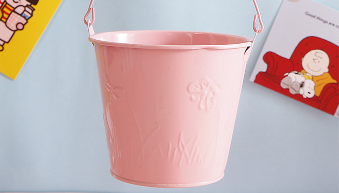 3 Piece Beach Shovel and Bucket Set - 3 Colours