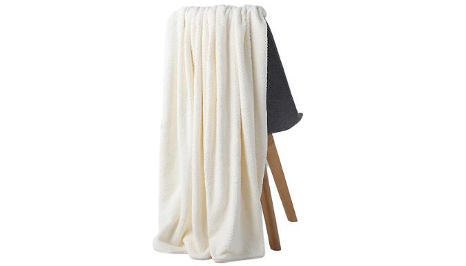 Textured Pattern Bath Towel - 4 Colours