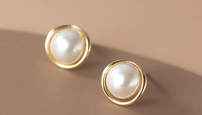 Stud Earrings with Fresh Water Pearls