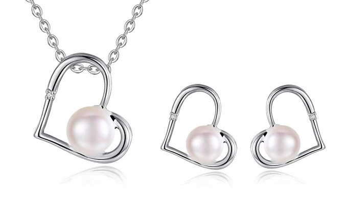 Freshwater Pearl Heart Pendant Necklace & Earrings Set