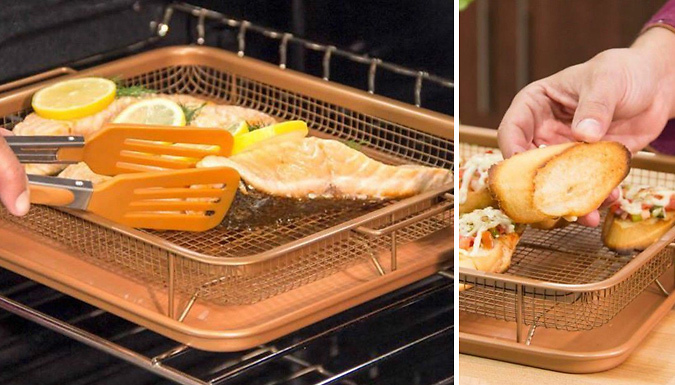 Crisper oven outlet tray