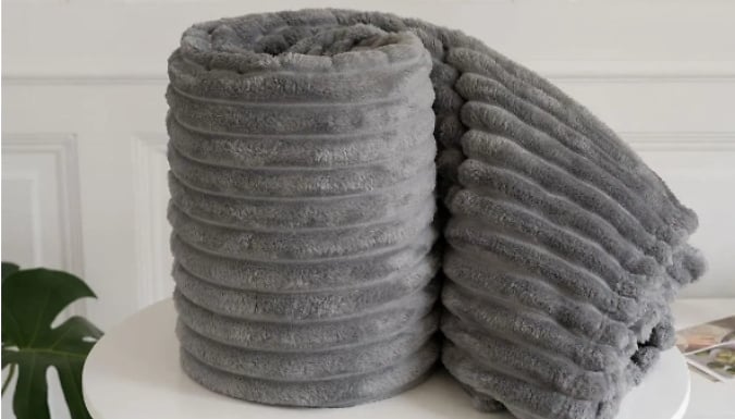 Chunky Ribbed Cord Soft-Touch Throw - 10 Colours, 2 Sizes!