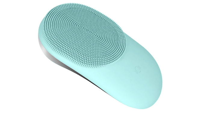 USB Silicone Heated Facial Cleansing Brush - 3 Colours at Go Groopie IE