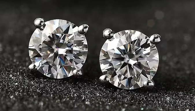 Moissanite Solid Silver Jewellery Set with LED Gift Box!